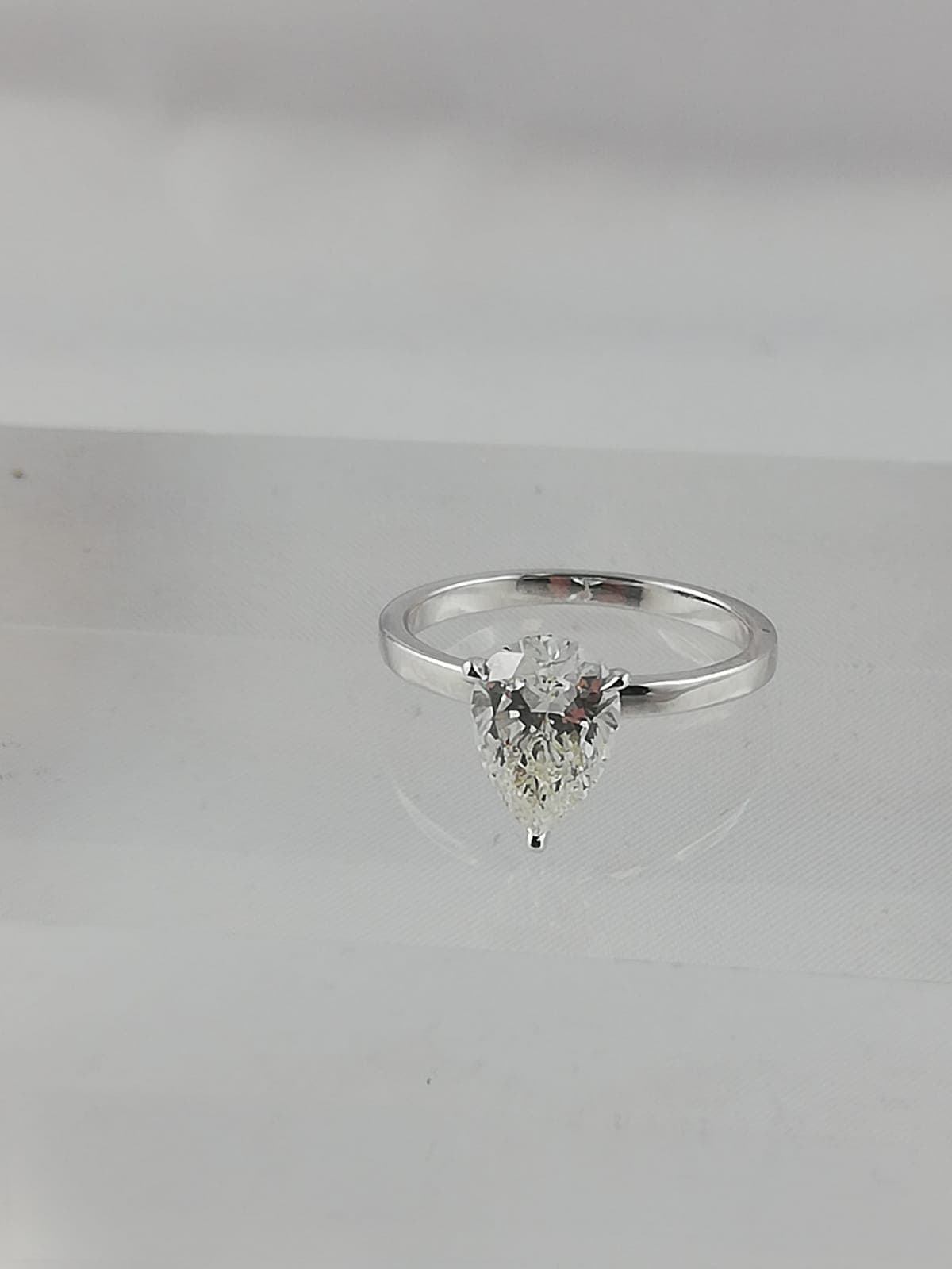 Rachat de perles & pierres précieuses à Courbevoie